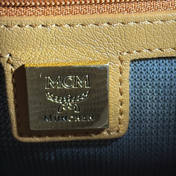 MCM SMALL VICETOS BACKPACK - Picture 11 of 14